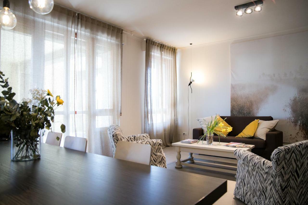 Domus Blu Parma Hotel Luaran gambar